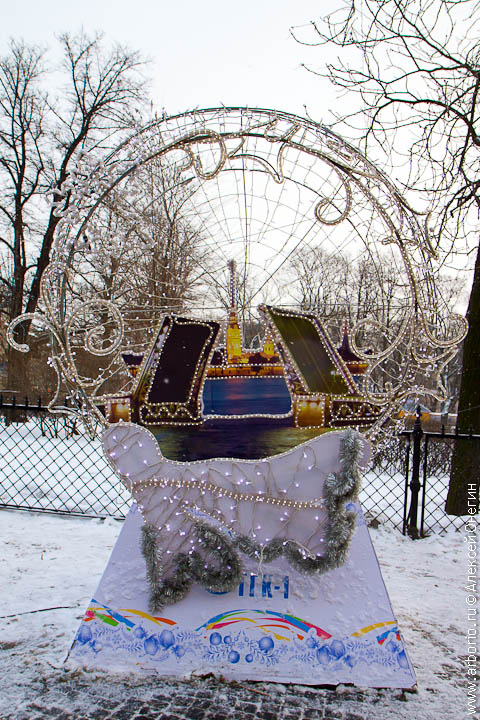 Рождественская ярмарка на площади Островского - фото