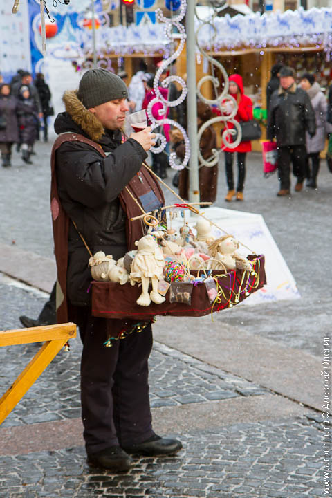 Рождественская ярмарка на площади Островского - фото