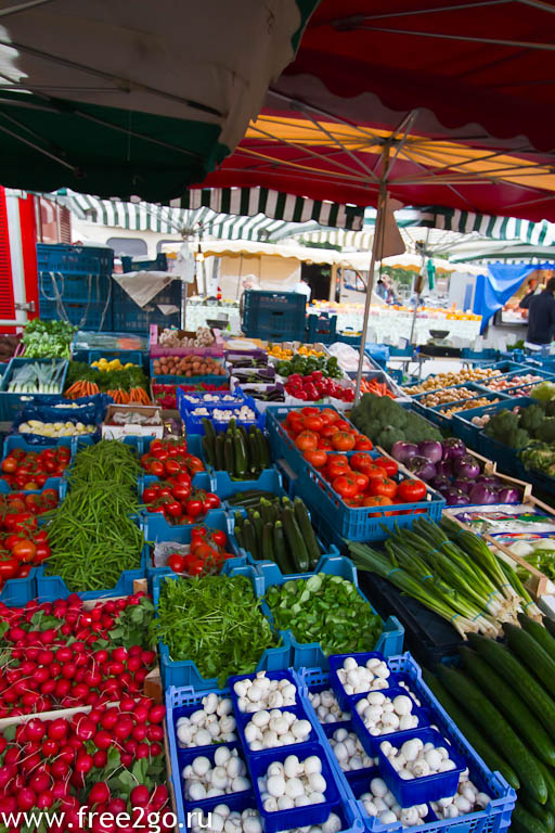 Субботний рынок - Антверпен, Бельгия. фото