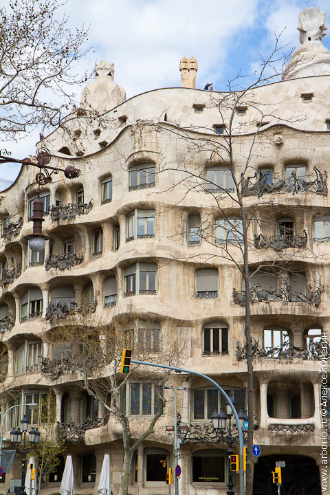 Наследие Гауди - Барселона, Испания фото
