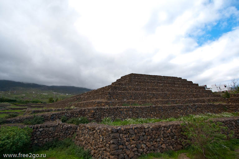 Пирамиды Гуимар - Тенерифе, Канарские острова, Испания. фото