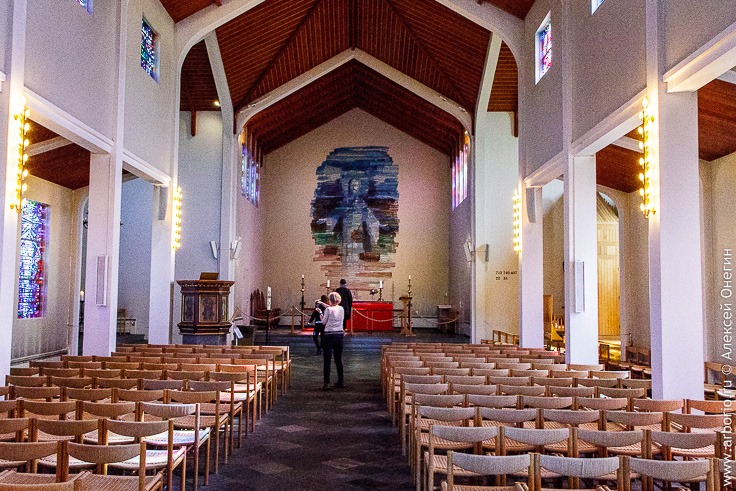 Кратер Керид и собор в Скаульхольте фото